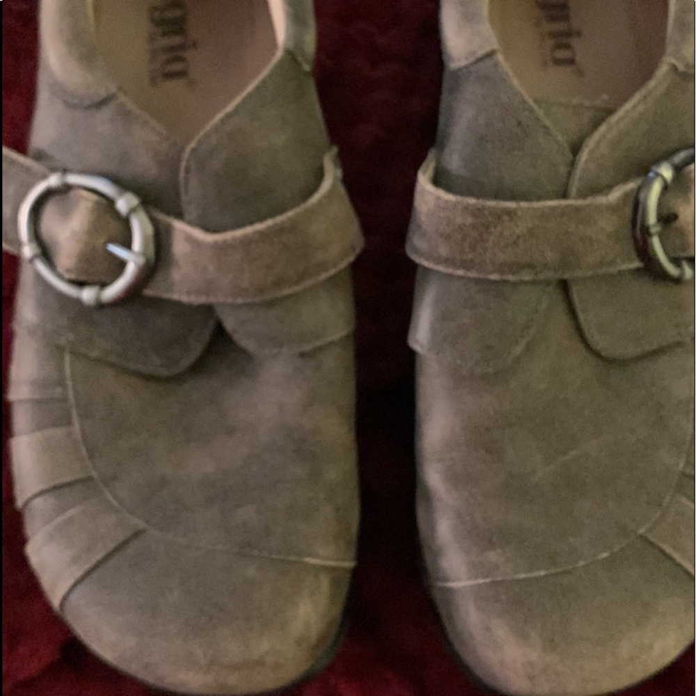 Algeria Worn Look Leather